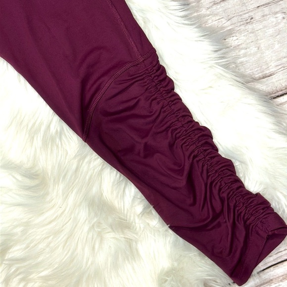 PINK VICTORIA’S SECRET ULTIMATE RUCHED LEGGINGS - Picture 3 of 8